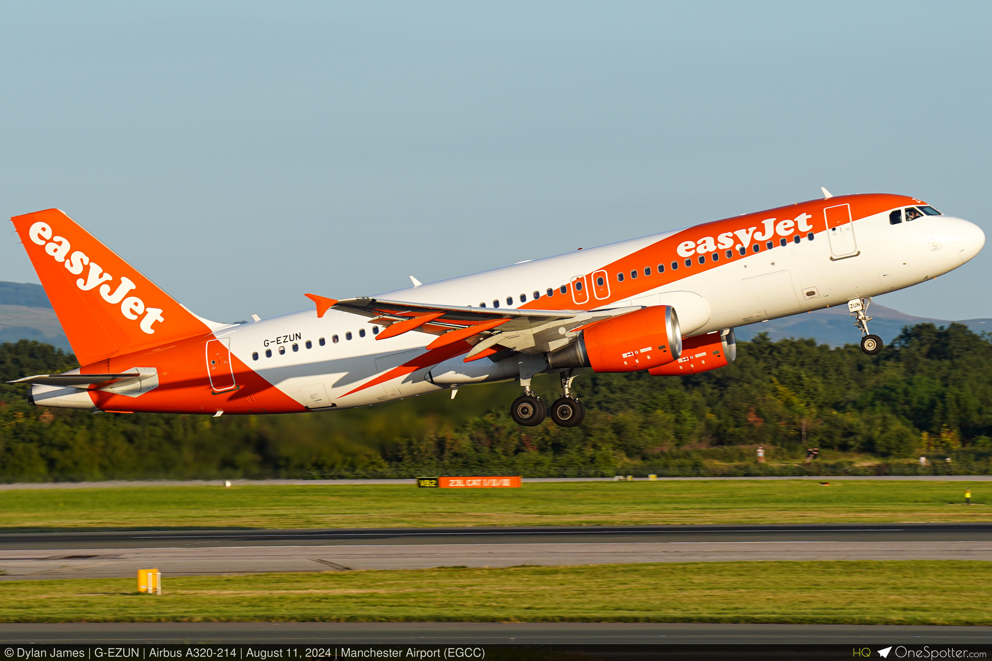 G-EZUN easyJet Airbus A320-214, MSN 5046 | OneSpotter.com
