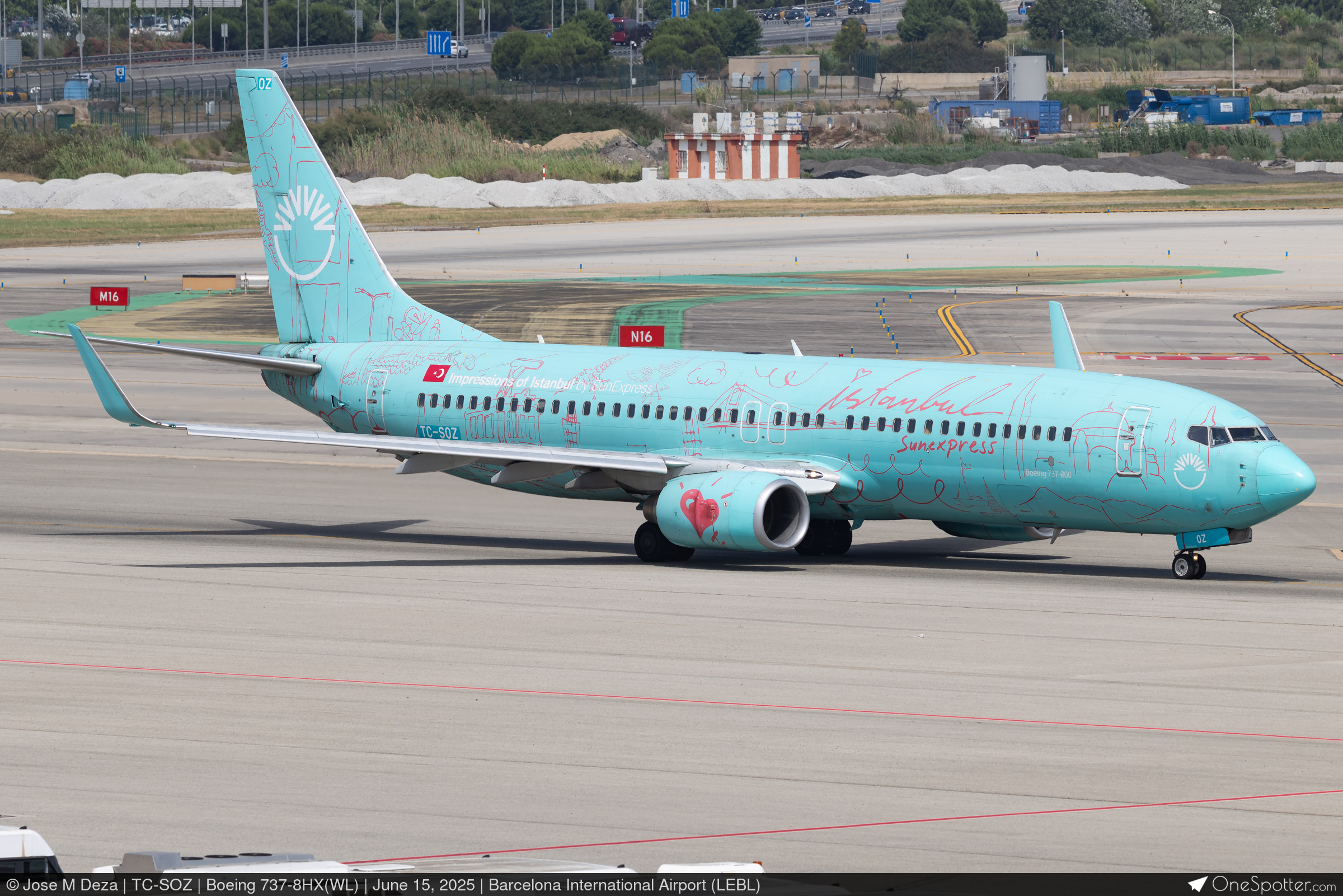 TC-SOZ SunExpress Boeing 737-8HX(WL), MSN 29649 | OneSpotter.com