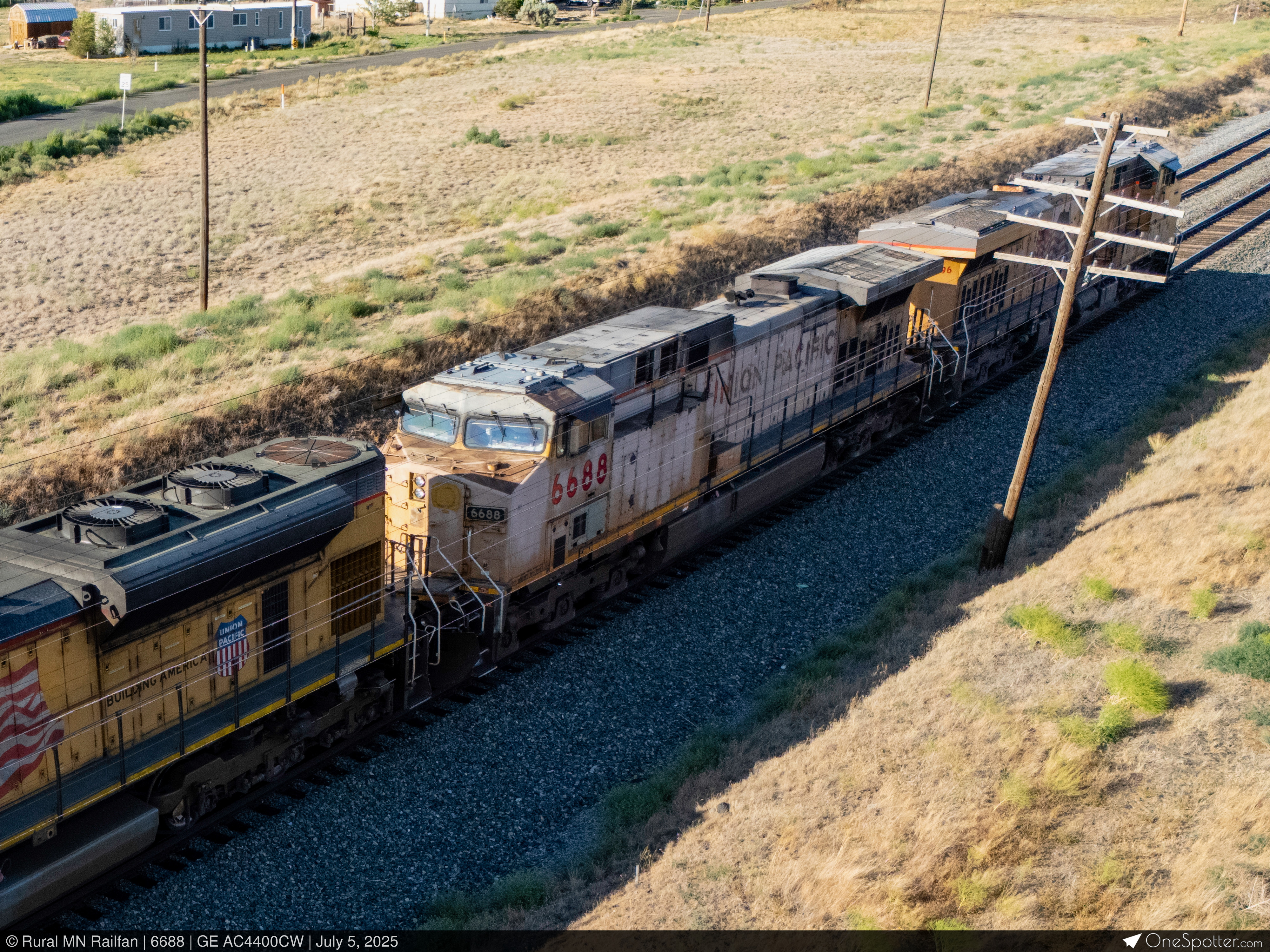 UP 6688 - Union Pacific GE AC4400CW, Serial 49926 | OneSpotter.com