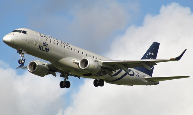 PH-EZX KLM Cityhopper Embraer ERJ-190STD (ERJ-190-100), MSN