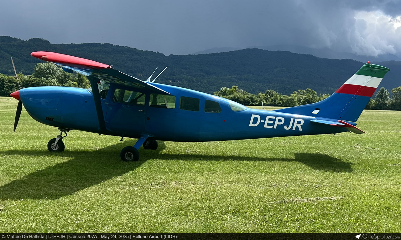 Cessna 205 / 206 / 207 Skywagon | OneSpotter.com