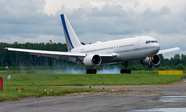 N767A - Mukamalah Aviation Boeing 767-2AX, MSN 33685 | OneSpotter.com