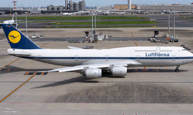 D-ABYT Lufthansa Boeing 747-830, MSN 37844 | OneSpotter.com