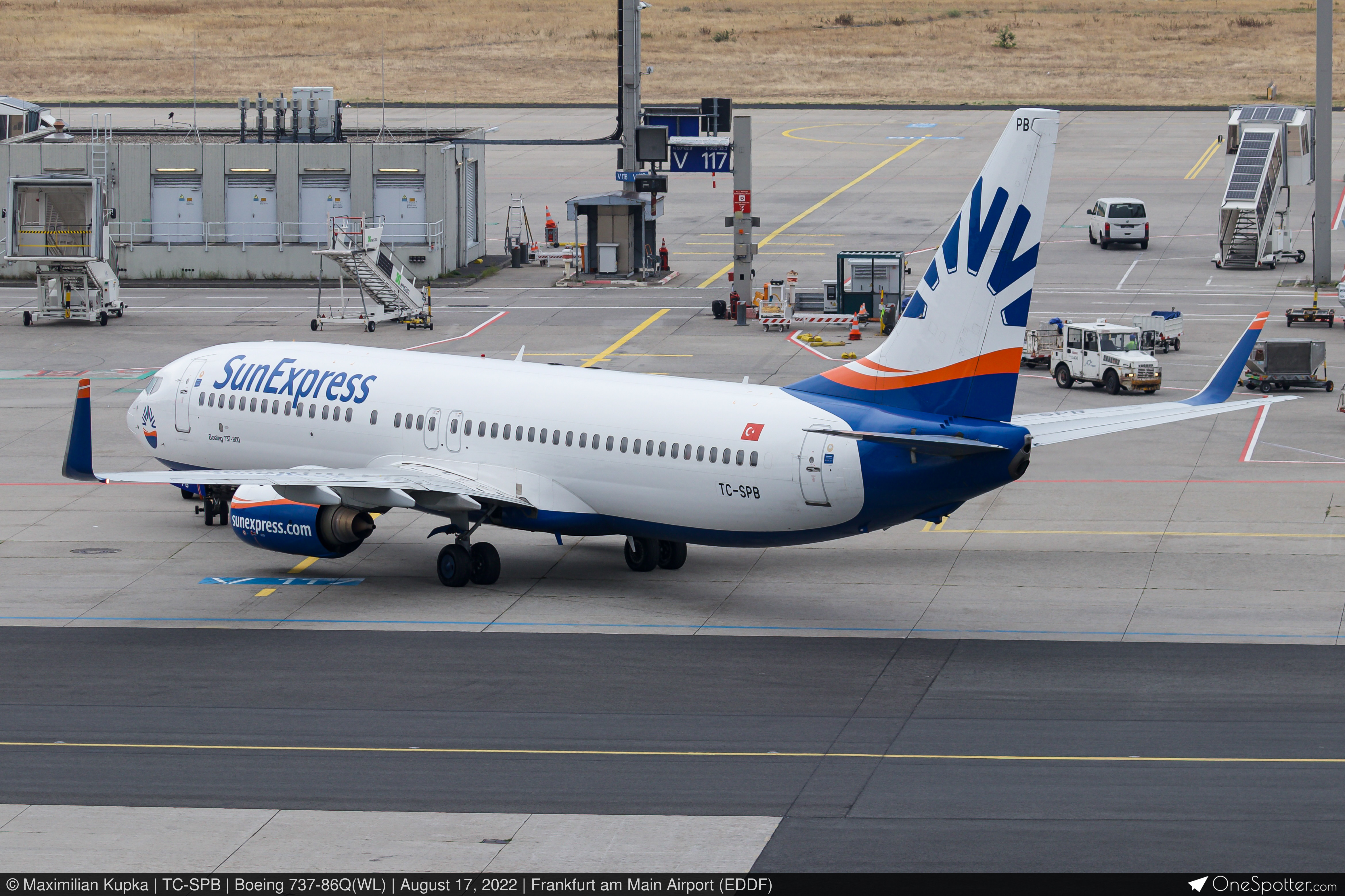 TC-SPB - SunExpress Boeing 737-86Q(WL), MSN 30272 | OneSpotter.com