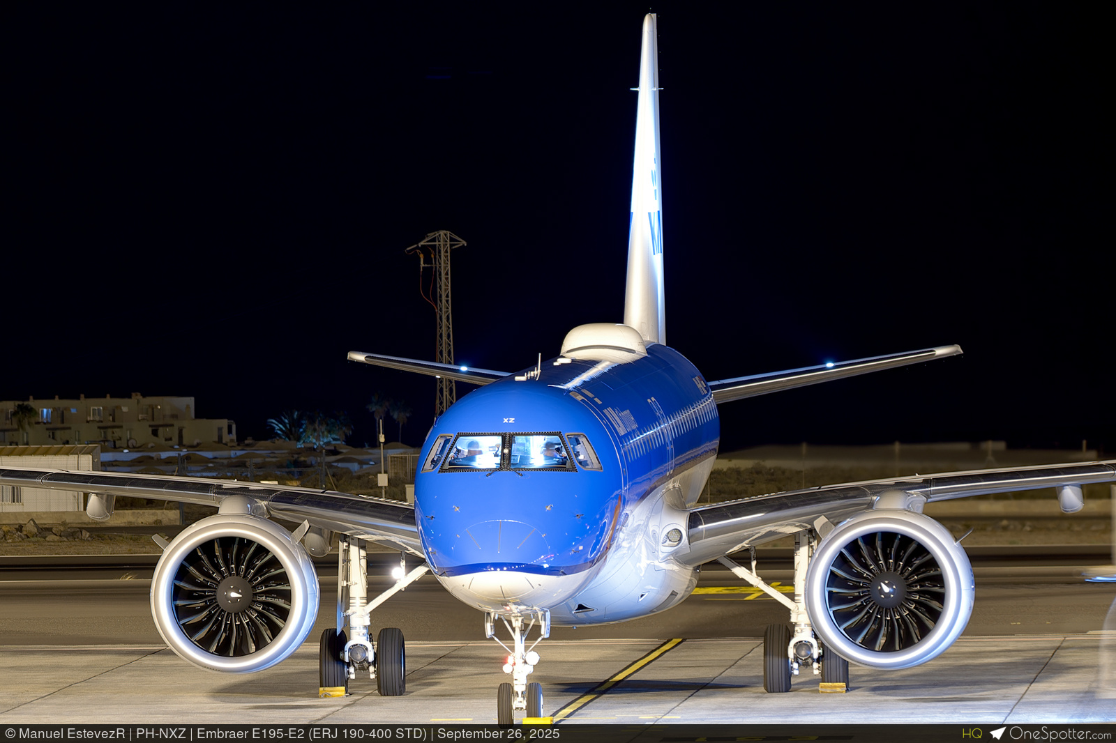 ABCD E様 PH-NXZ - Embraer E195-E2 (ERJ 190-400 STD), KLM Cityhopper