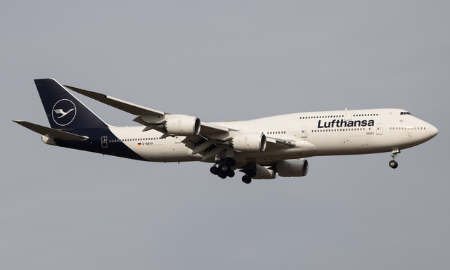 航空機・ヘリコプター Lufthansa B747-8i D-ABYA Boeing 747-8•Lufthansa•D-ABYC•12 Years Old