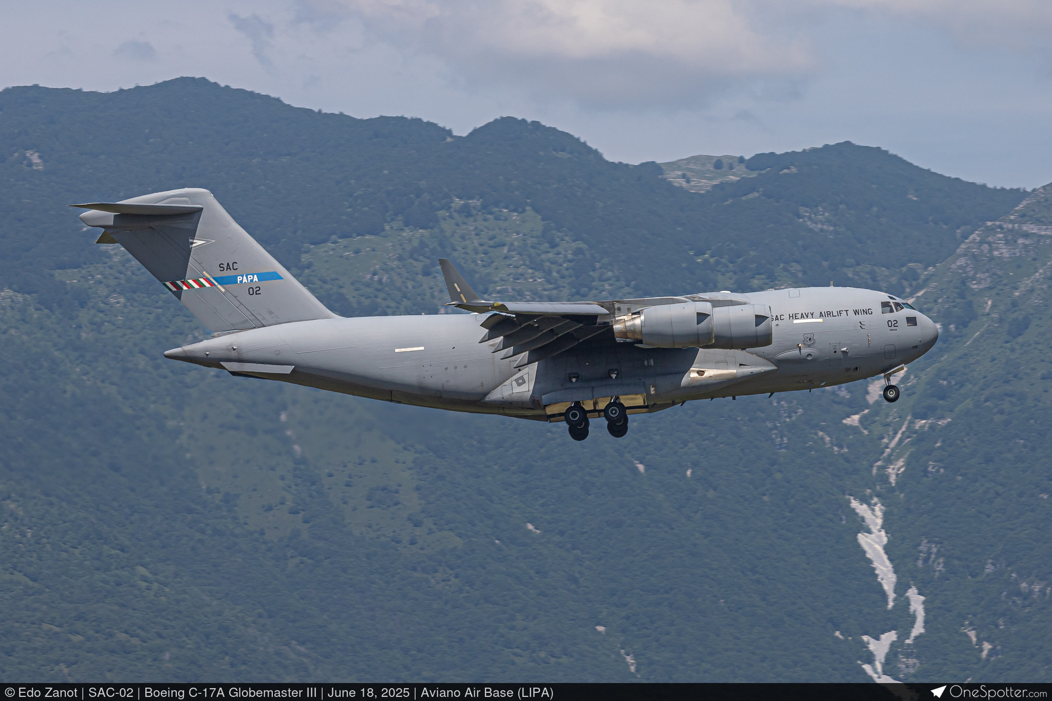Boeing C-17 Globemaster III 1/400 グロマス C-17A Globemaster III 1:400 Diecast Model - GeminiJets GJ