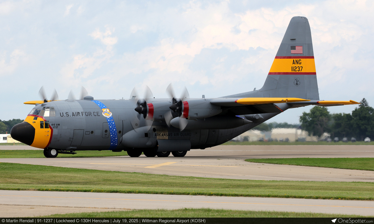 Lockheed C-130 Hercules (382) | OneSpotter.com