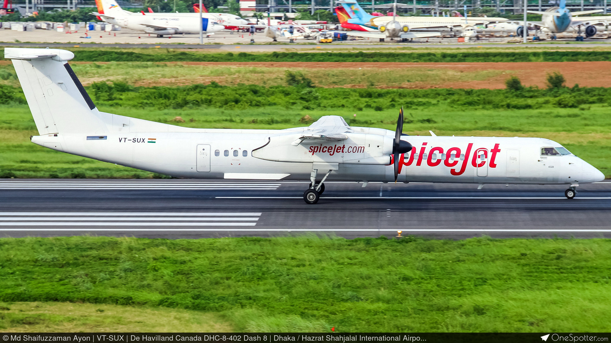VT-SUX - De Havilland Canada DHC-8-402 Dash 8, SpiceJet