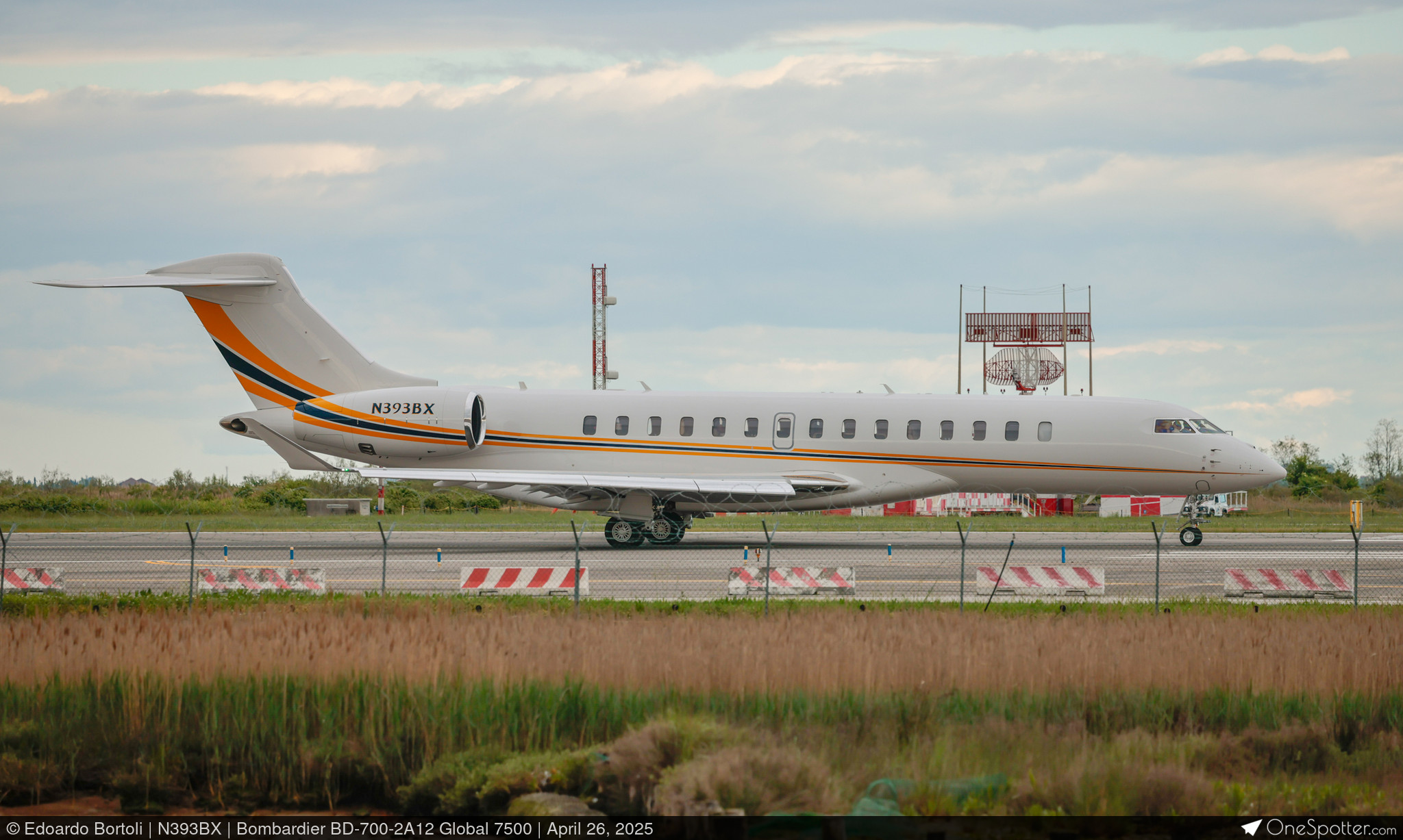 N393BX - IAC Falcon Holdings III LLC Bombardier BD-700-2A12 Global