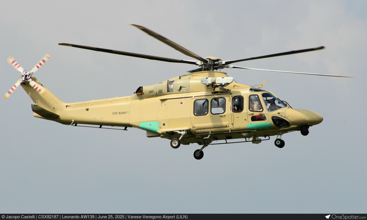 LEONARDO AW139 フライトタグ&ワッペン CSX82187 - Leonardo AW139, Italian Coast Guard | OneSpotter.com