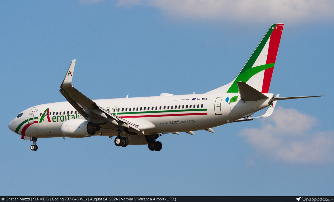9H-MDG Aeroitalia Boeing 737-846(WL), MSN 35342 | OneSpotter.com