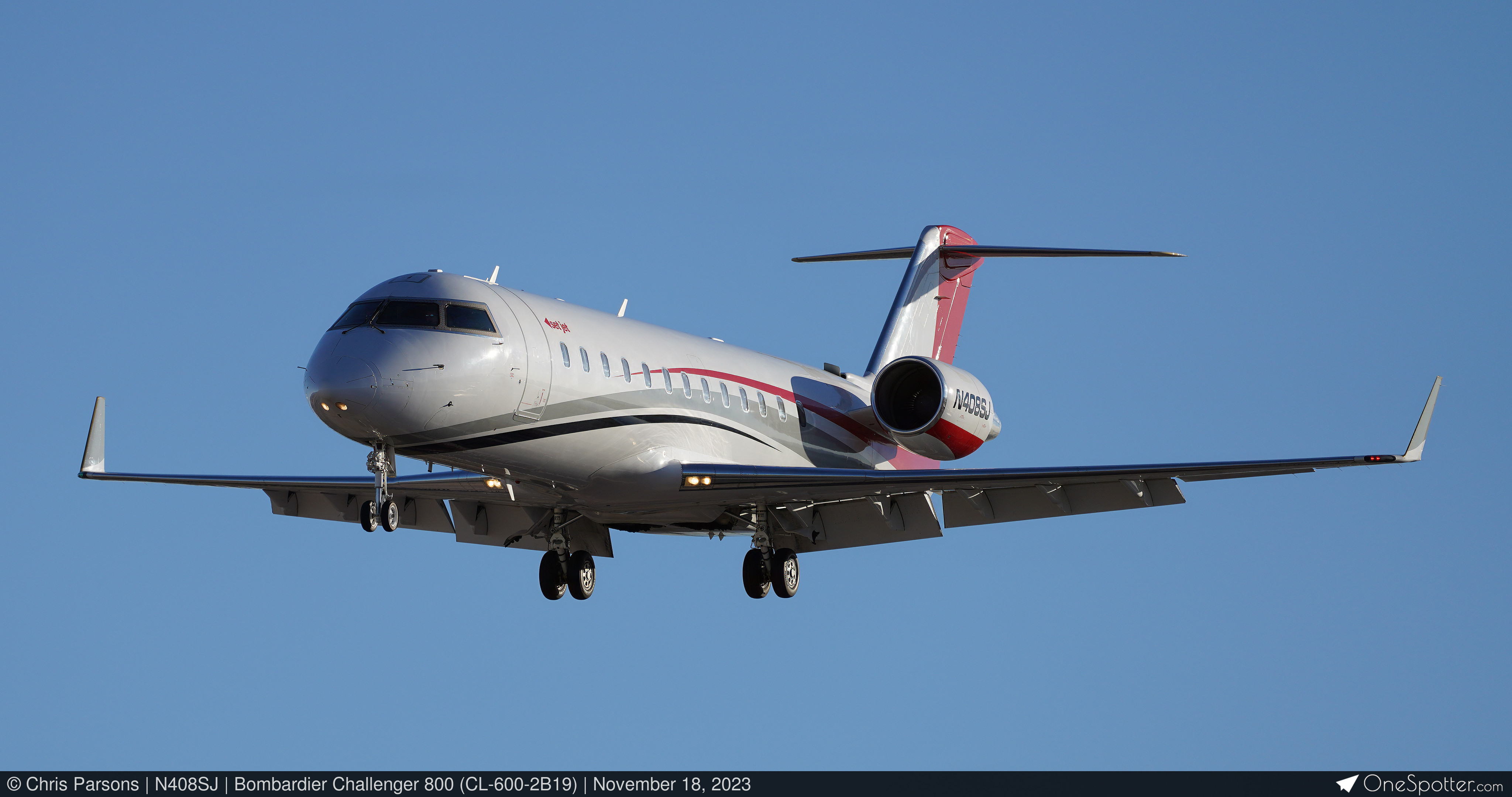 2-SMRT - Volare Aviation Bombardier Challenger 800 (CL-600-2B19