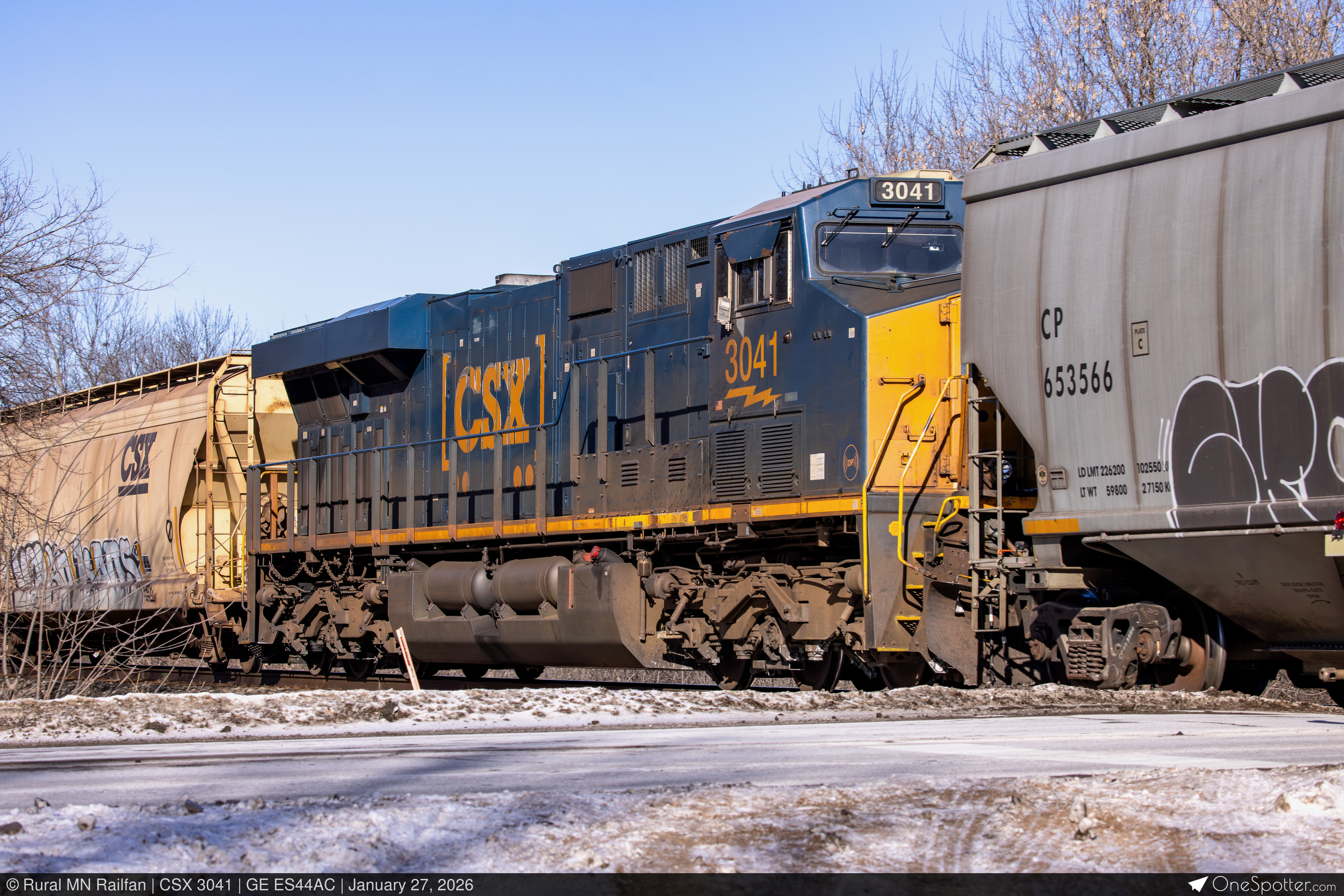 CSX 3041 - CSX Transportation GE ES44AC, Serial 61164 | OneSpotter.com