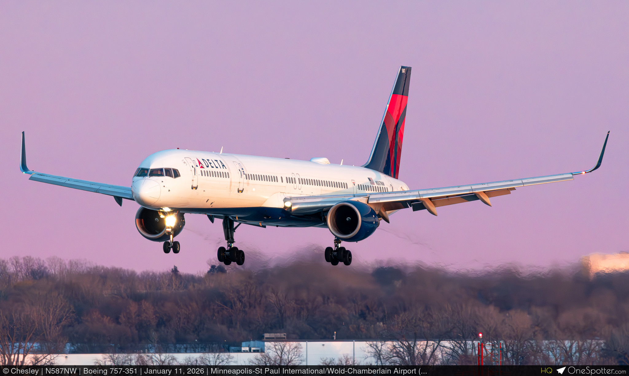N587NW - Boeing 757-351, Delta Air Lines | OneSpotter.com