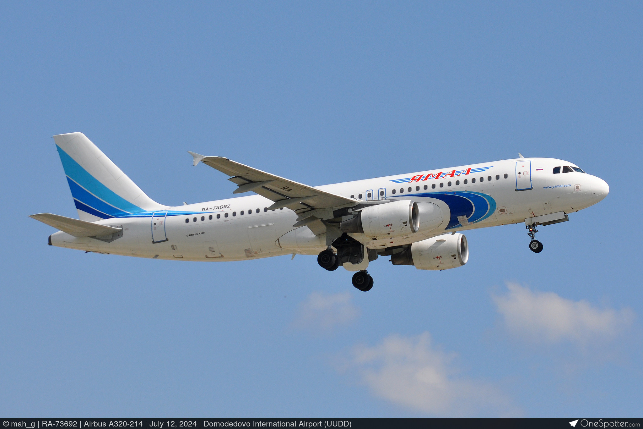 RA-73692 - Yamal Airlines Airbus A320-214, MSN 2439 | OneSpotter.com